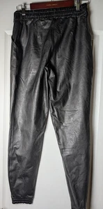 Spanx vegane Leder Jogginghose elastisch an Bund und Knöcheln Gr. Medium - Bild 1 von 11