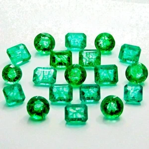 Lotto anello 155 ct verde smeraldo naturale forma mista misura pietra preziosa sfusa da 8 a 10 ct ciascuno - Foto 1 di 4