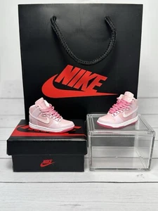 Nike High TopDunk mini Sneaker Keychain with Shoe Box 3D Gift/Charm High Quality - Picture 1 of 8
