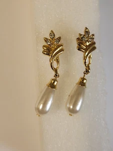 Vintage Faux Pearl and Flower Design Costume Dangle Earrings - Picture 1 of 5