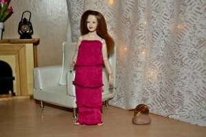 Heidi Ott Puppenkleidung Maßstab 1:12 handgefertigtes elegantes Kleid passt 5,5" schlanker Puppe - Bild 1 von 5