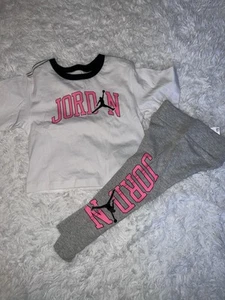 Set CAMICIA E LEGGINGS JORDAN bambina 4T nuovo con etichetta - Foto 1 di 4