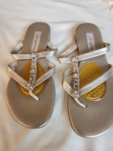 Brighton Champagner Leder verziert Tanga Größe 6,5 - Bild 1 von 3