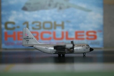 Dragon Wings 1:400 USAF Lockheed C-130 Hercules 61391 (55741) Model Plane - Bild 1 von 4