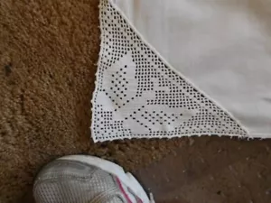 Vintage 36" square White linen table cover with crocheted butterfly corners - Picture 1 of 3
