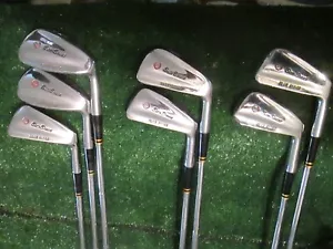 Impugnature trasversali Golf Vintage Wilson Sam Snead Blue Ridge 3-9 JUMBO Lamkin - Foto 1 di 16