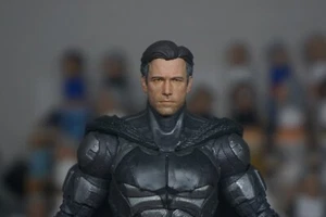 1/12 Mcfarlane Ben Affleck Batman custom painted head - Picture 1 of 4