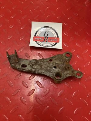 Держатель кронштейна для правой стороны глушителя Yamaha RD400 1977 1976 1978 2 - Изображение 1 из 4