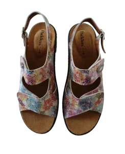 Pavers Woman's Sandals Shoes Size 6 Vel Cro Across Top Of Foot Easy For Disabled - Picture 1 of 8