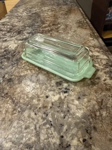 Vintage Fire King Oven Ware Jadeite Green Butter Dish with Clear Lid No Damage - Picture 1 of 9