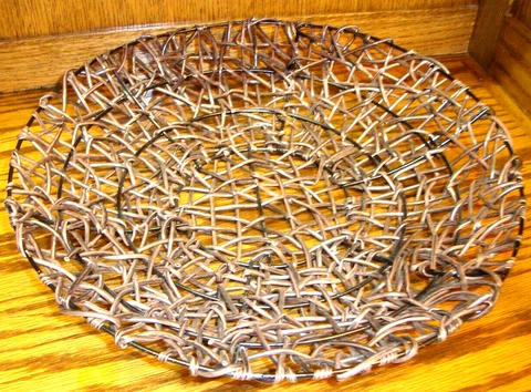 Brown & Black Metal Woven Basket 13" Home Decor Bread Basket Serving Tray    660 Cover