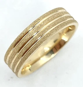 14k Yellow Gold Textured Men’s Wedding Band Ring Size 11 Weight 9.4 Grams - Picture 1 of 9