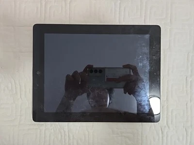 iPad - Image 1 of 2