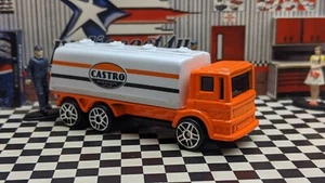 '21 MAISTO GAS TANKER DELIVERY TRUCK LOOSE 1:64 SCALE USA STOCK!!! - Picture 1 of 7
