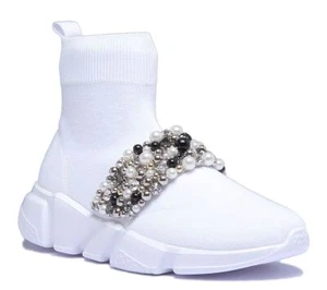 Unbranded Betty Mid Diamantes Heart Pull On Sock In White Size Uk 3 - 8 - Picture 1 of 6