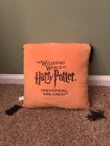 The Wizarding World Of Harry Potter Universal Orlando Hogwarts Castle Pillow - Picture 1 of 6
