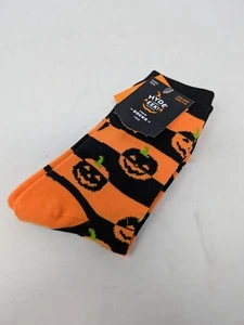 Women's HALLOWEEN JACK-O-LANTERN Crew Socks 1 pair - Fits Shoe Size 4-10 - Picture 1 of 4
