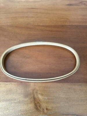 Vintage Gibbs Mfg FELT GRIP 9” Oval Wood Embroidery Hoop Spring Tension USA - Image 1 of 4