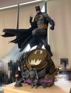 Iron Studios 1/3 Black version  Bat Step on the lamp Limited Model In Stock - Picture 1 of 5