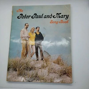 LIBRO DE CANCIONES VINTAGE AÑOS 60 PETER PAUL AND MARY PARTITURAS FOLCLÓRICAS - Imagen 1 de 5