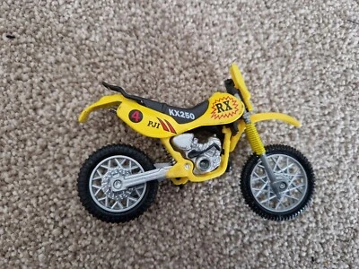 1/18 WELLY Classique Kawasaki KX250 Dirtbike Jaune Moto Vélo Moto D'Occasion - Photo 1/2