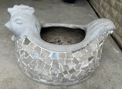 Jardinera de hormigón para pollo 18" vintage Foto 1 de 4