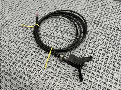Conjunto de cable de liberación de puerta de gas combustible OEM para Mitsubishi Lancer Evolution X EVO10 Foto 1 de 4