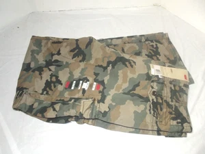 Levi's Cargo I Pants Woodland Camo Mens Size 38x34 Relaxed Fit 100% Cotton NWT - Picture 1 of 3