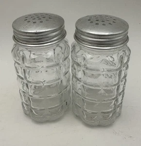 Vtg Anchor Hocking Clear Glass Waffle Pattern Salt & Pepper Shakers Aluminum Lid - Picture 1 of 9