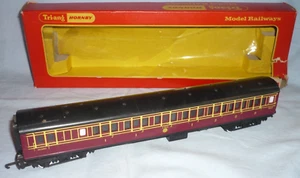 TRIANG OO GAUGE LMS CALEDONIAN  BRAKE COACH 2640  R748 BOXED - Picture 1 of 2