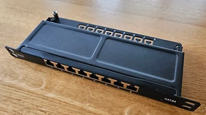 DIGITUS Patchpanel CAT 6A 8 Ports RJ45 Buchsen 10-Zoll Rack-Mount 1HE geschirmt - Bild 1 von 8