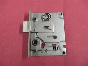 Cerradura puerta delantera izquierda Packard 1938 318567 - Imagen 1 de 2