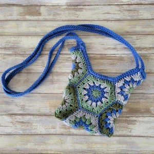 Handarbeit gehäkelt Granny Square Hexagon Crossbody Schultertasche blau grün grau - Bild 1 von 7
