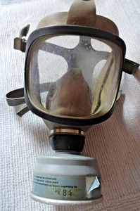 Finnish Kemira S-71 gas mask (1970's) - Picture 1 of 12