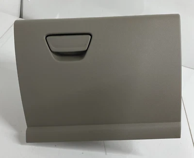 Conjunto de guantera Ford Transit Connect 2014-2018 OEM PO#15 DT1Z-61060T10-GC Foto 1 de 4