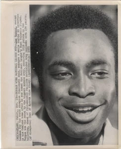 1975 Press Photo Baseball Player Joe Morgan after winning National league MVP - Picture 1 of 3