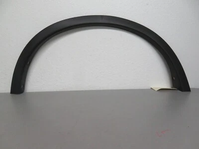 2014 2015 2016 2017 2018 2019 2020 Nissan Rogue lado derecho moldura trasera Foto 1 de 4