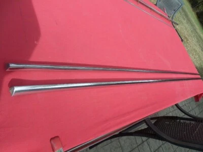 1959 Chevrolet Impala Bel Air Biscayne 4 Door Long Top Fin Moldings Pair Foto 1 de 4