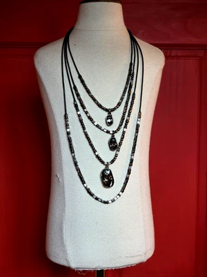 Uno de 50 Grey Elements Crystal Que Si Que Si Necklace - Image 1 of 4