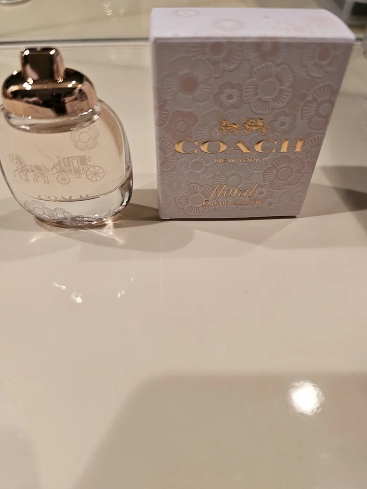 Coach Floral Eau De Parfum Splash 4.5 Ml Mini