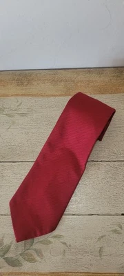 Corbata Angelo Corelli Seda Hecha en EE. UU. Diseñada en Italia Roja Foto 1 de 4
