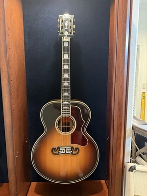 Gibson SJ-200 Western Classic Acoustic Guitar - Vintage Sunburst, incl. OHSC - Image 1 of 4