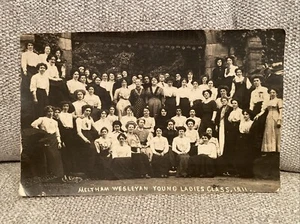 Old postcard Meltham wesleyan young ladies class 1911 Huddersfield - Picture 1 of 4