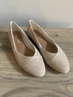 TOMS New! Size 6 Jutti Animal Print Suede  Leopard Ballet Flat Shoes Tan. NEW!! - Image 1 of 4