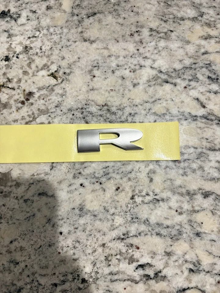 Original 2022 Kia Telluride 86310 S9020 trasero "TELLURIDE" letra individual "R" Foto 1 de 1