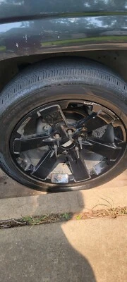 Llanta de 6 radios negra brillante OEM GM 22"x9" 19301162 Chevy GMC Truck SUV 2014-2020 NUEVA Foto 1 de 4