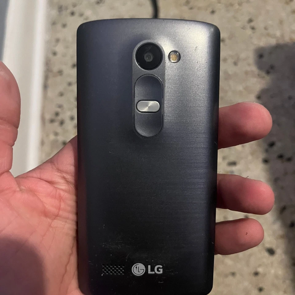 Teléfono inteligente celular LG Leon MS345 8 GB negro MetroPCS GSM Foto 1 de 2