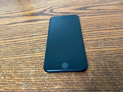 Apple iPhone SE 3rd Gen (A2595) 64GB Unlocked Excellent Condition. 100% Battery - Image 1 of 4