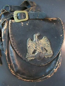 1800's FRENCH SHAKO 2ND INFANTRY REGIMENT LEATHER POUCH WITH "EAGLE & STRAP - Picture 1 of 7