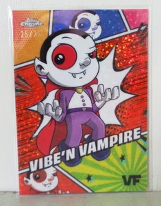 Manga VeeFriends Topps Chrome 2025 #MSS-46 Vibe'N Vampire Orange Refractor 25/25 - Imagen 1 de 2